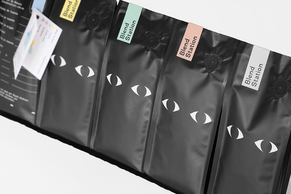 Conestia Omnimus Special Coffee Bag Ai | Creative Market